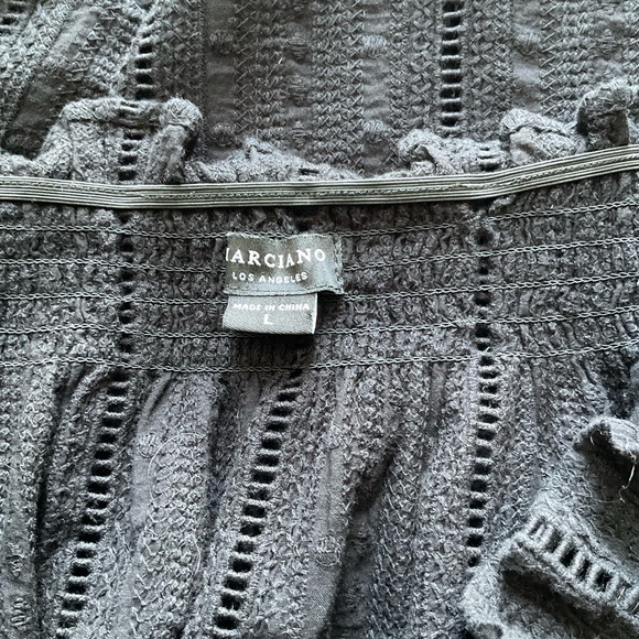 🖤MARCIANO OFF SHOULDER TOP 🖤 - Picture 6 of 7